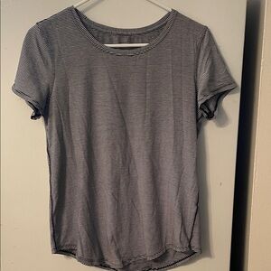 Lululemon Women’s Striped Tee No Size‎ Tag Black Logo